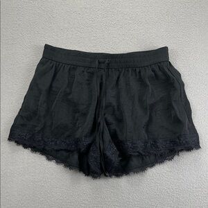 Hollister Black Lace Trim Shorts – Built-In Inner Shorts – Women’s Size Small